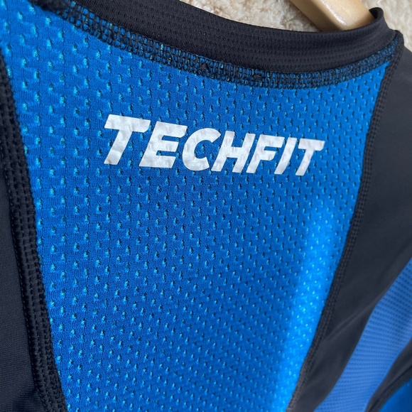 Adidas TechFit Compression Top Mens Size M Black Active BodyFit Pullover Shirt - Picture 9 of 10